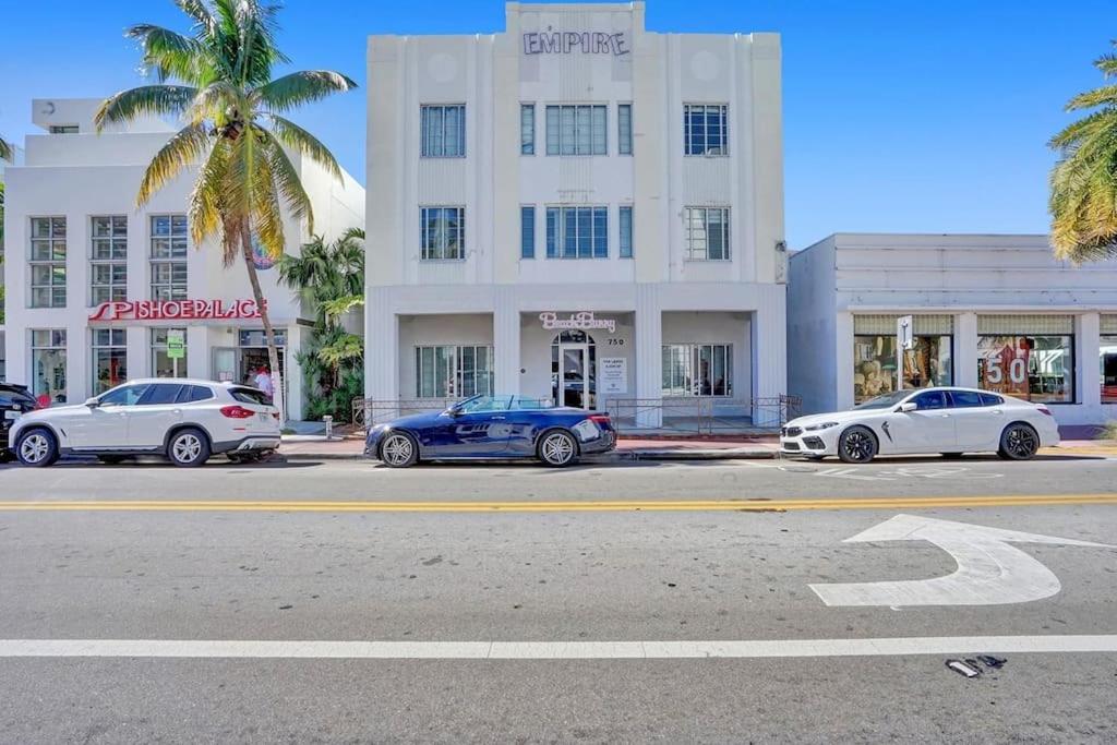 Miami Beach Home, 7 guests, Steps from the beach