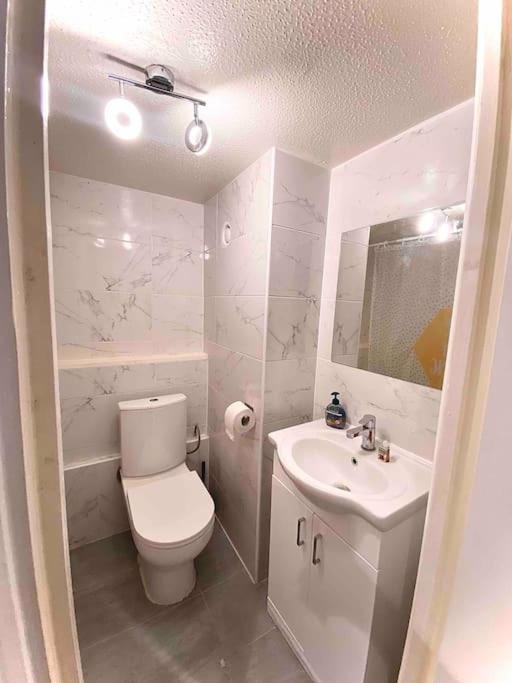 Central Cosy Apartment in Quiet Location - 3