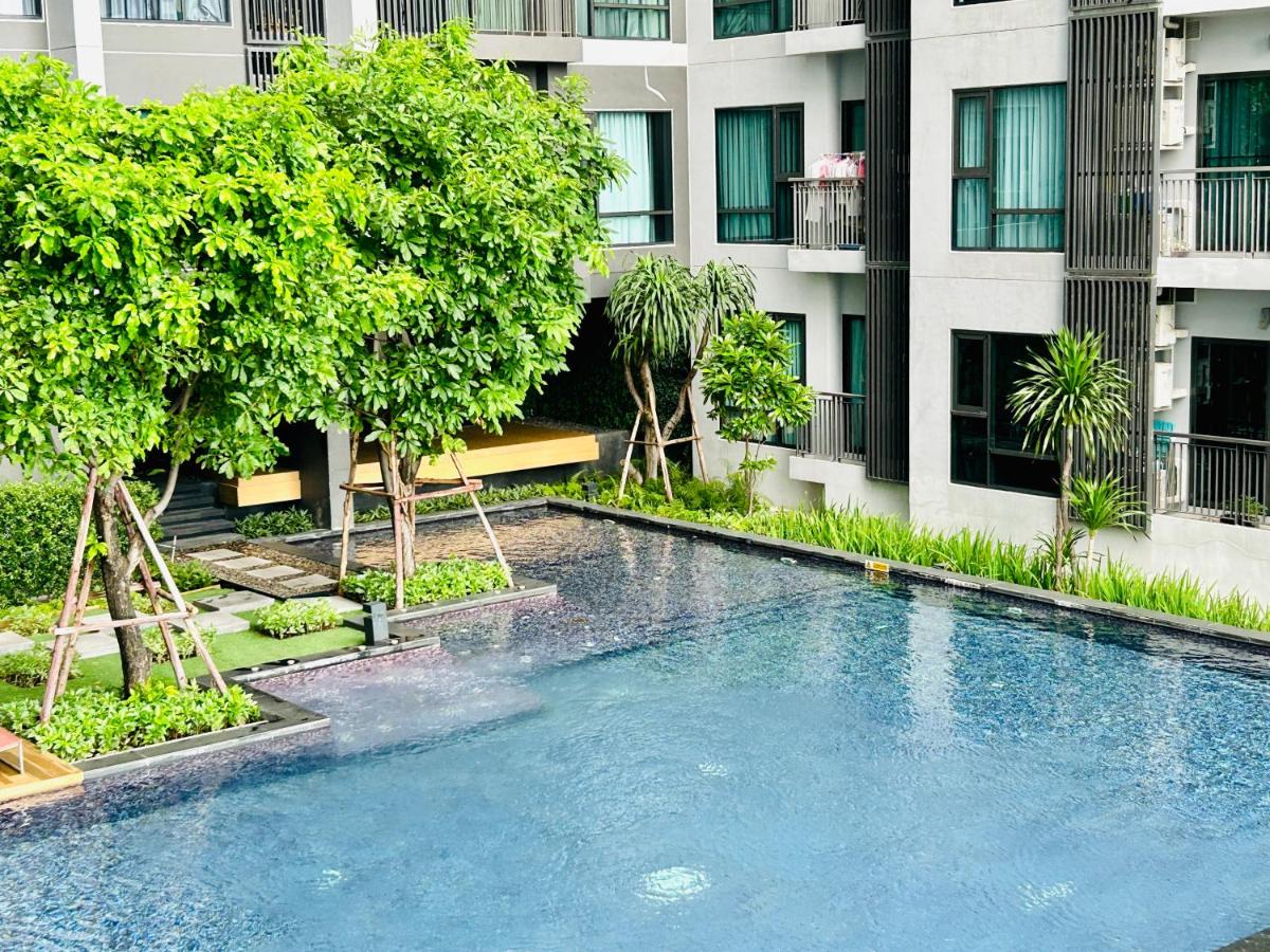 Pool View Two bedrooms Sukhumvit - 3