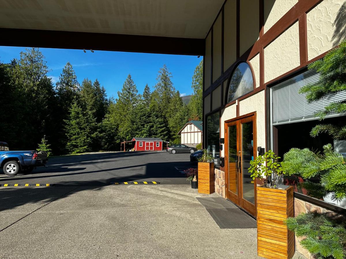 Packwood Lodge & Cabins — photo 7
