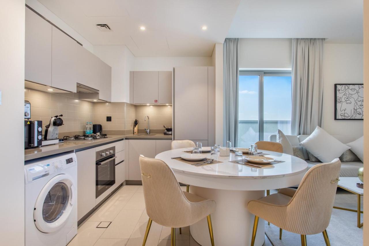 STAY BY LATINEM Luxury 2BR Holiday Home CVR B1705 near Burj Khalifa - 5