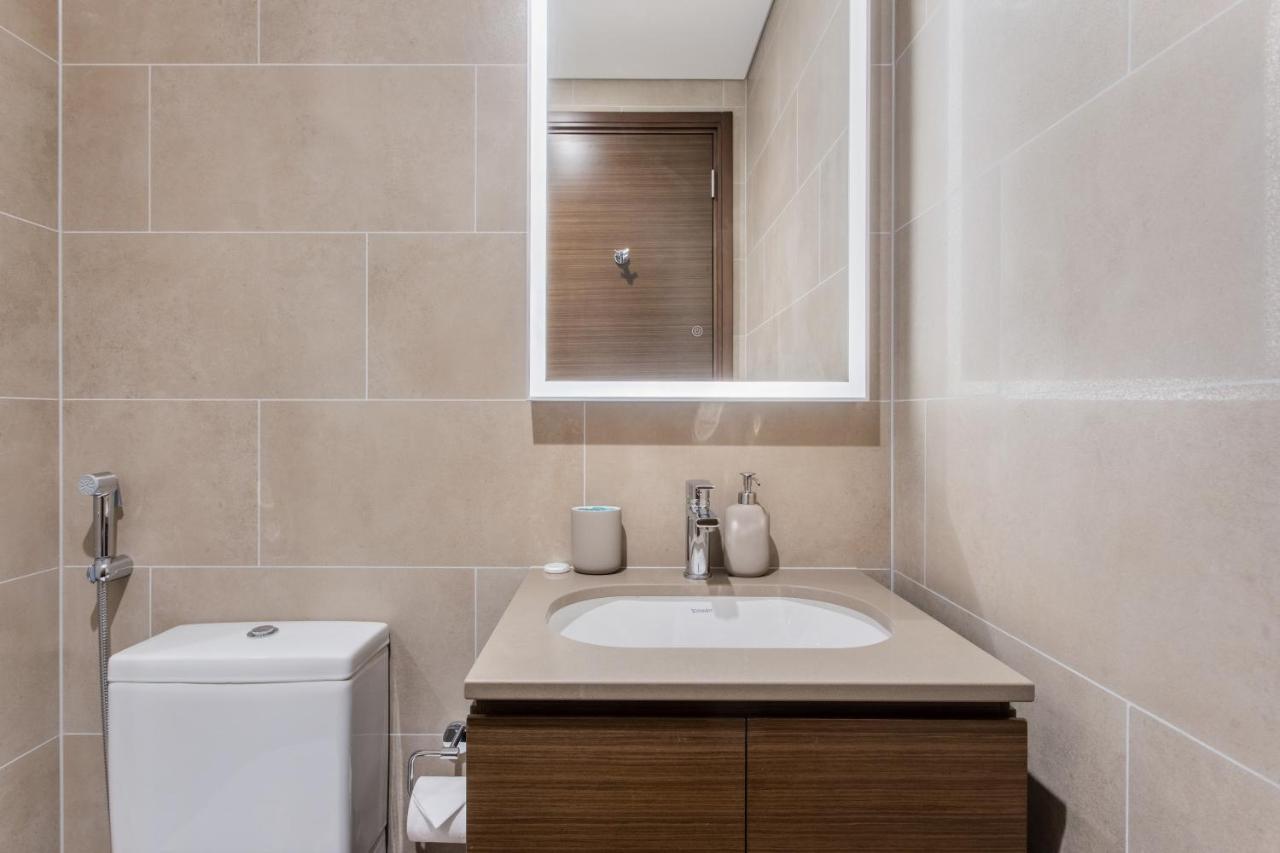 STAY BY LATINEM Luxury 2BR Holiday Home CVR B1705 near Burj Khalifa - 3