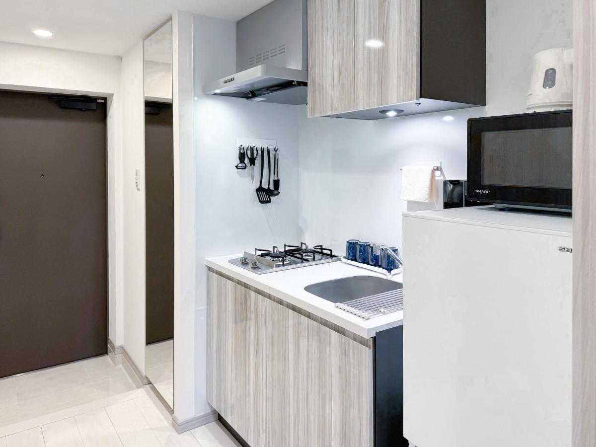 Triphome Higahsi Shinjuku Brand New - 4