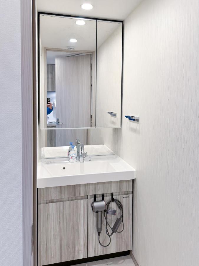 Triphome Higahsi Shinjuku Brand New - 3