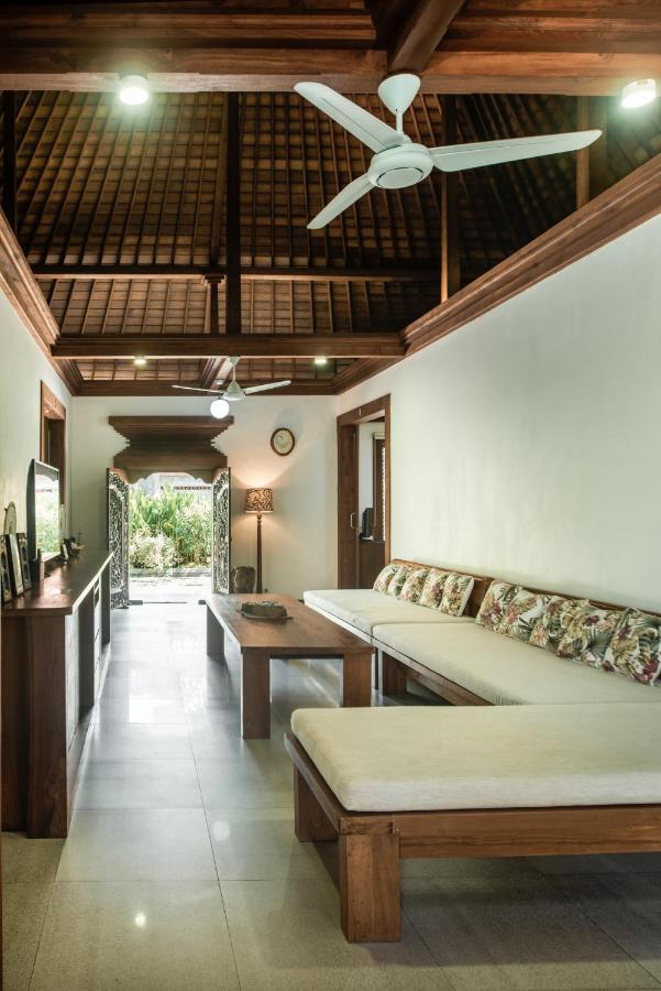 Segara Beach House Villa - Kuta - 2