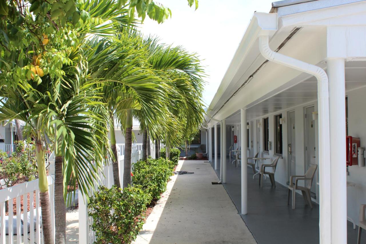 Economy Inn Lake Worth Beach — photo 7