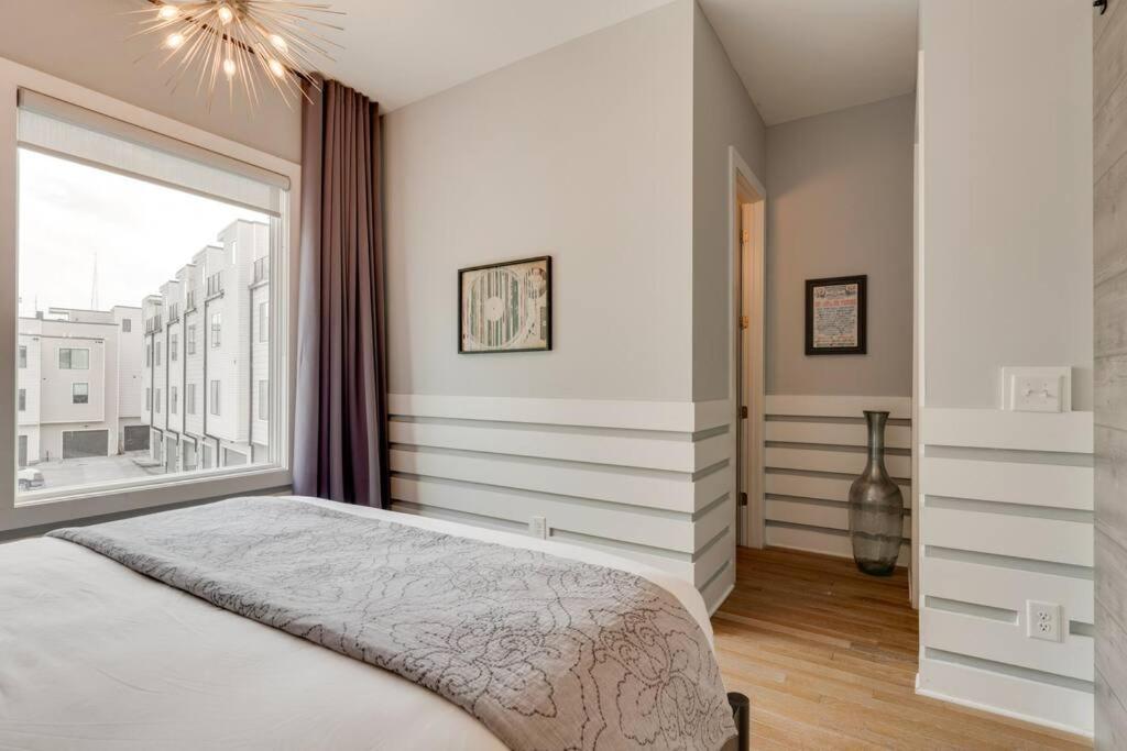 3BD -Rooftop Escape- Steps from The Gulch Fun - 2