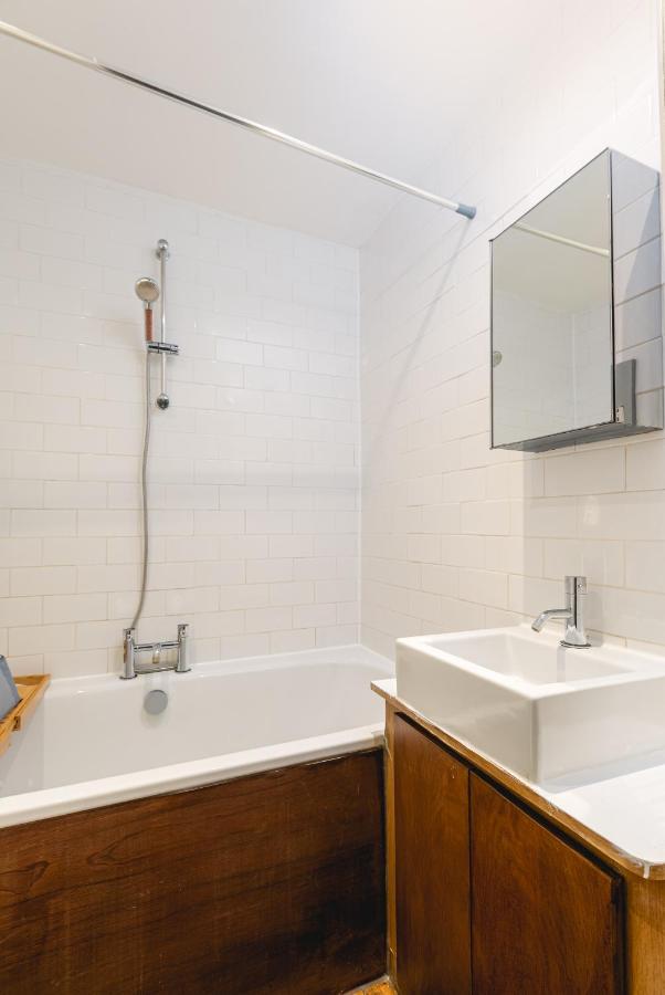 Spacious APT with Garden in Central London - 3