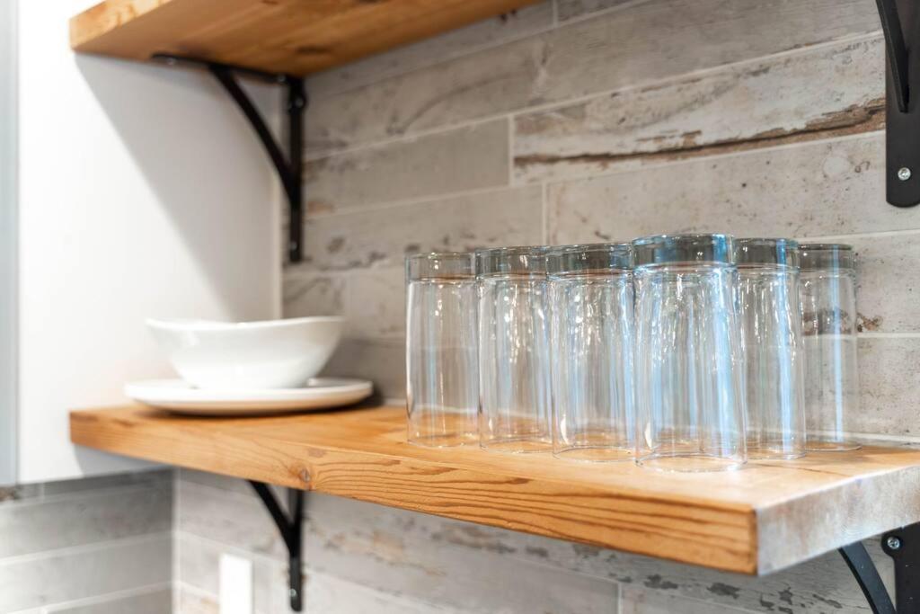 Unforgettable Townhome-Close to Broadway-10 Beds! - 3