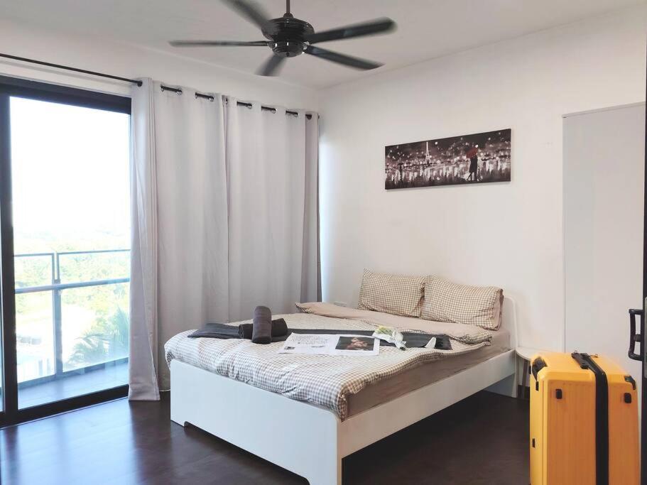 Almas Suites 2Pax Netflix Puteri Harbour BySTAY