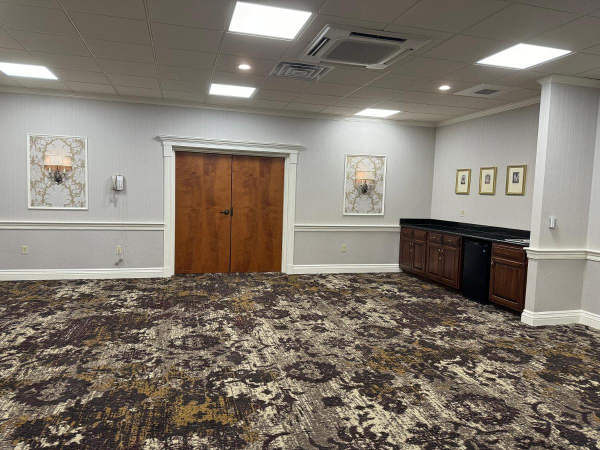 AmishView Inn & Suites — photo 12