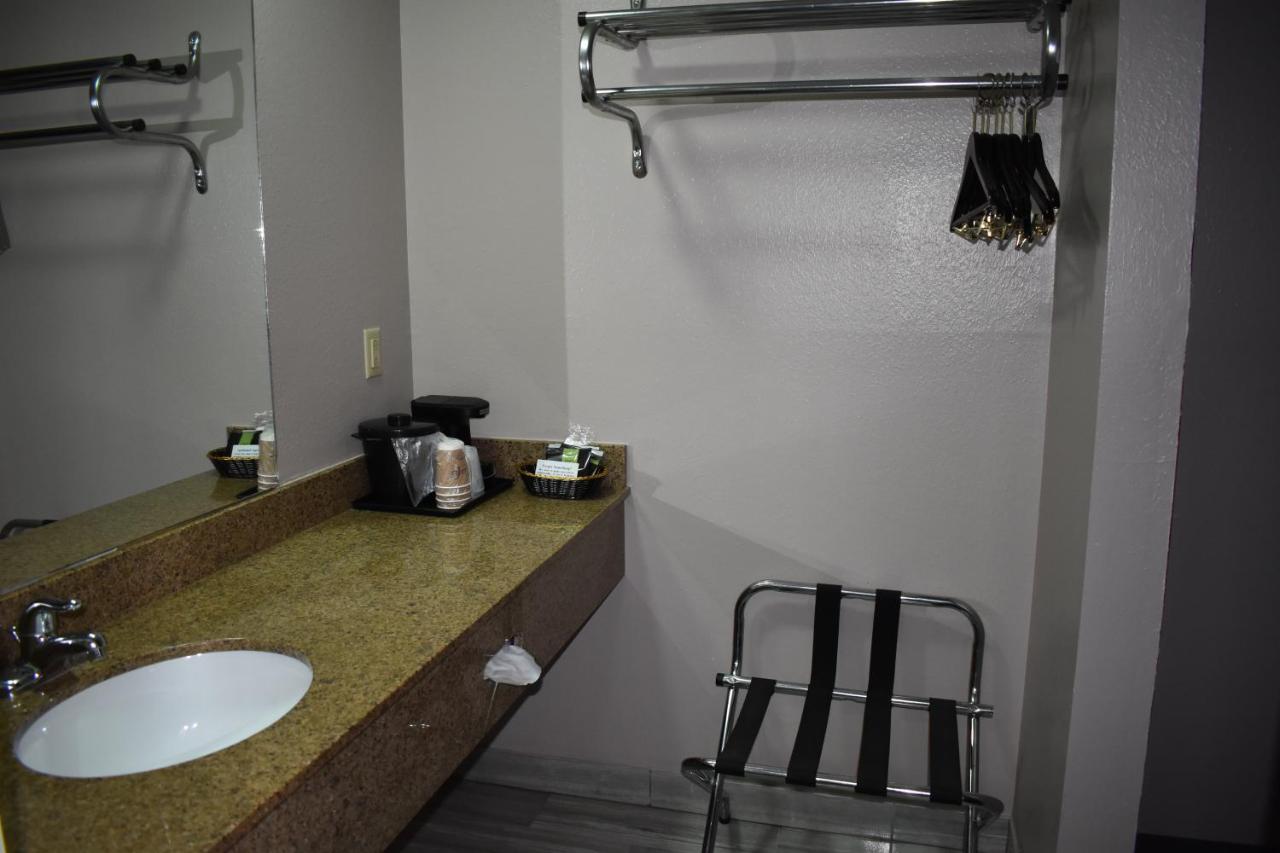 Heritage Inn — photo 17