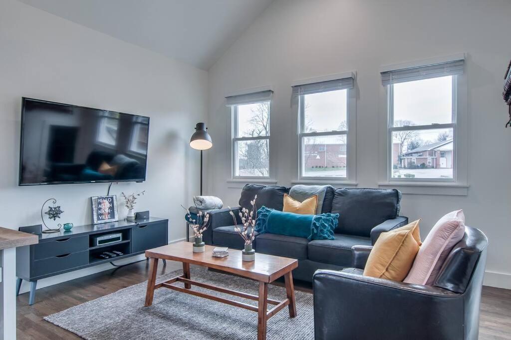 Cozy Loft - Steps to 12th South and Belmont - 2