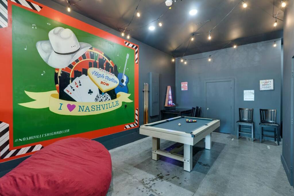 Renovated Pink Palace, walkable location