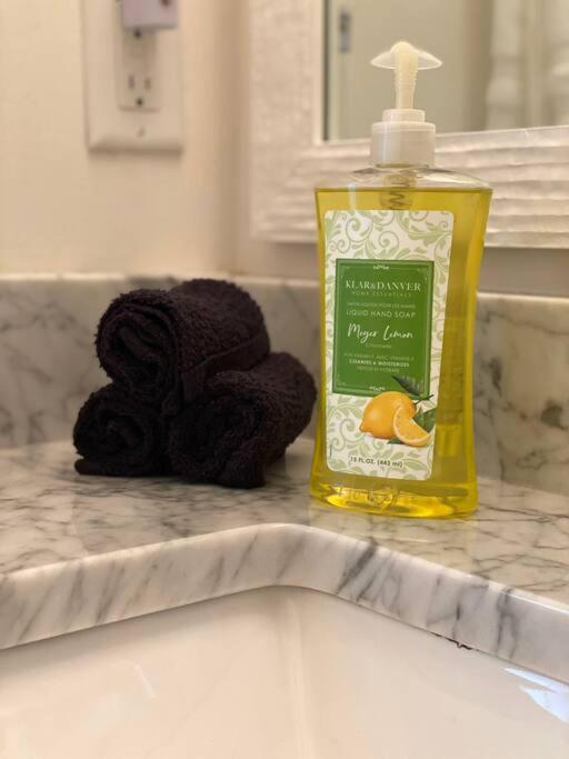 Renovated Pink Palace, walkable location - 4