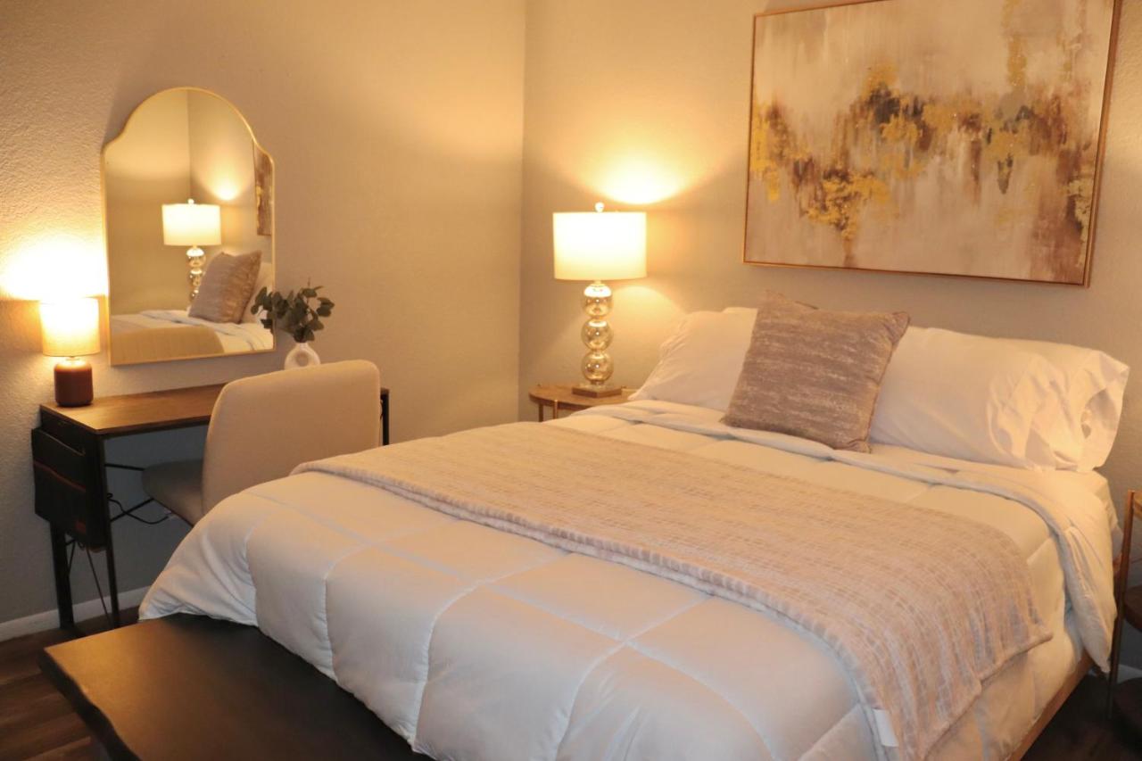 Travelers Inn — photo 12