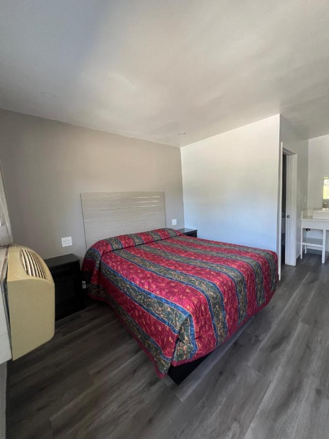 Eastsider Motel — photo 2