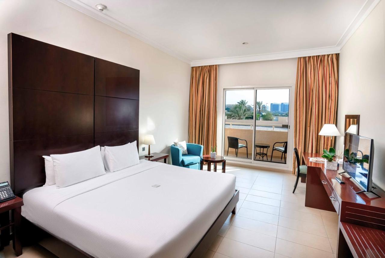 Metropolitan Al Mafraq Hotel - 2