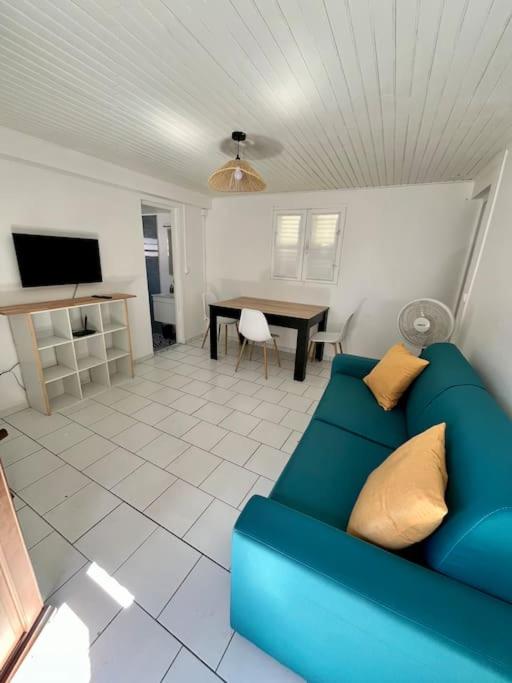 The fisher house - 5