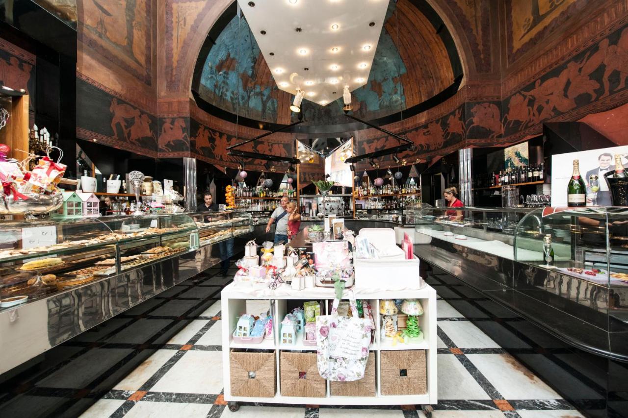 Florian Rooms Guest House - 4