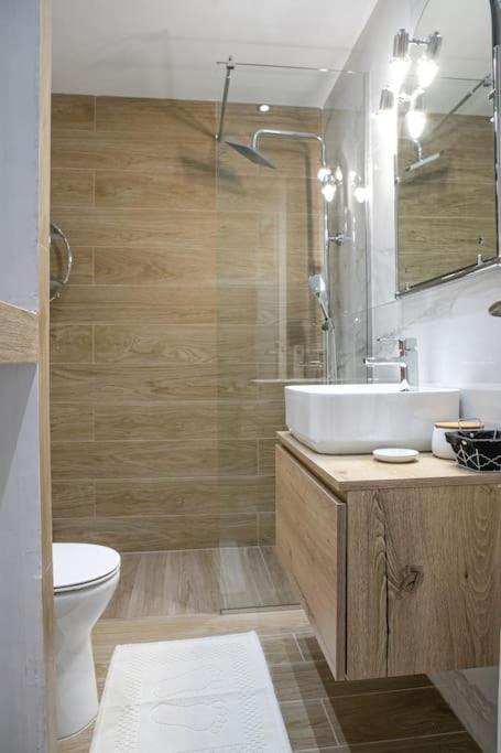 Stylish And Comfortable Apartment - 3