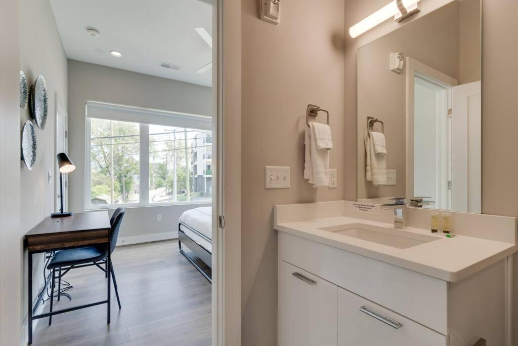 Spacious 2BD-Close To Everything - 3