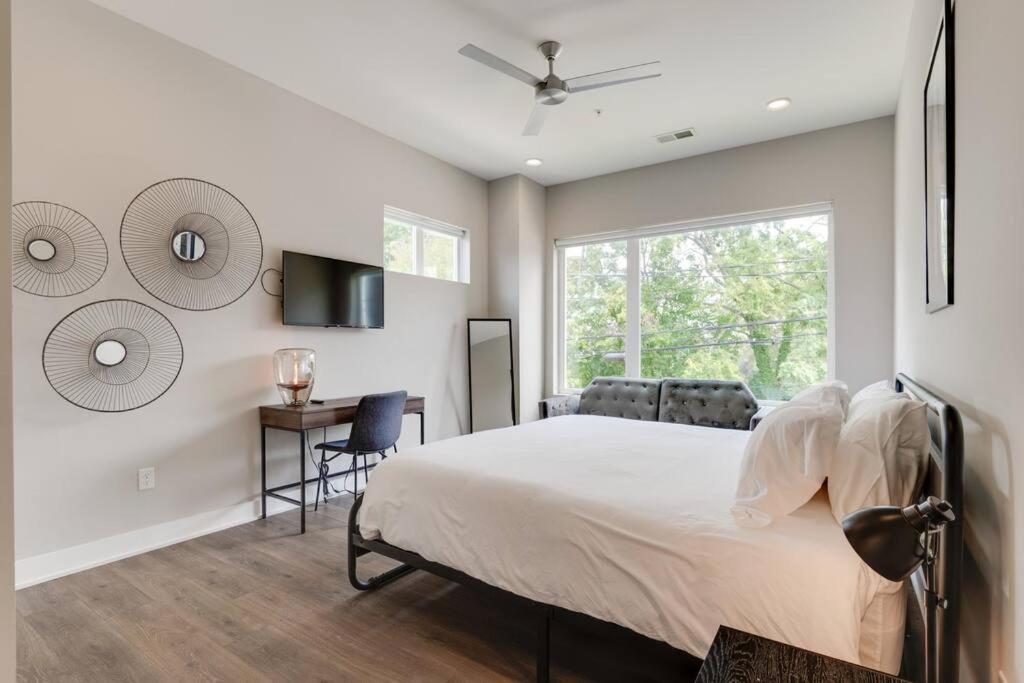 Spacious 2BD-Close To Everything - 2