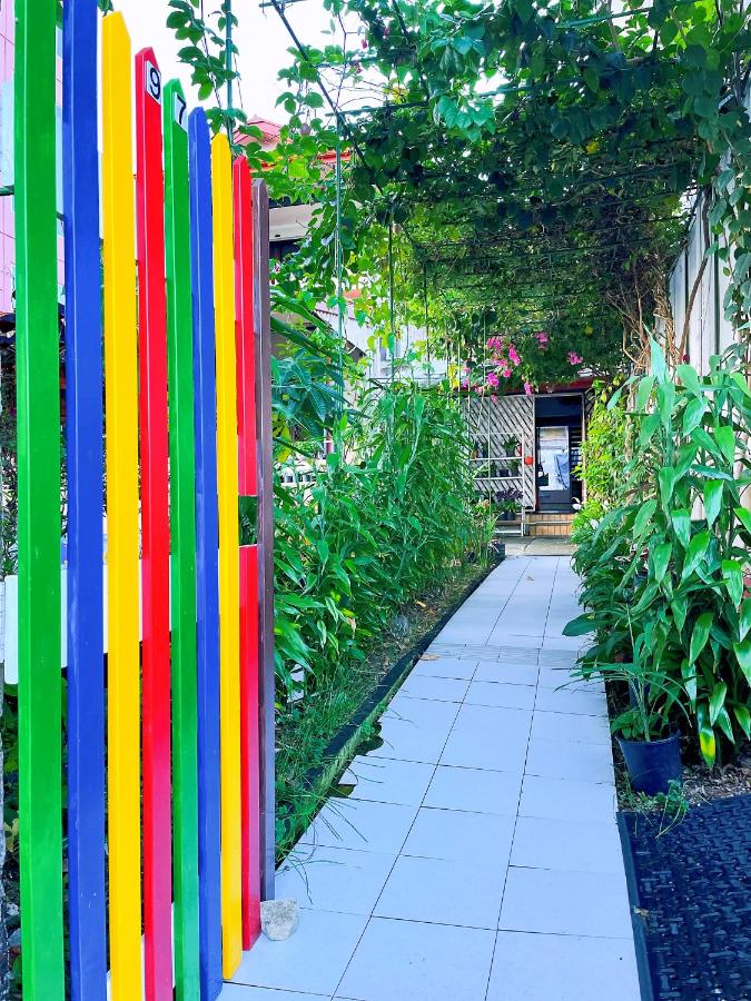 King sized bedroom-in SUVA Centre - 4