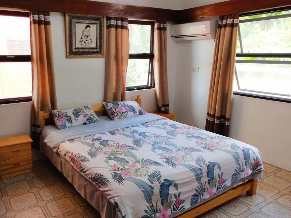 King sized bedroom-in SUVA Centre - 5