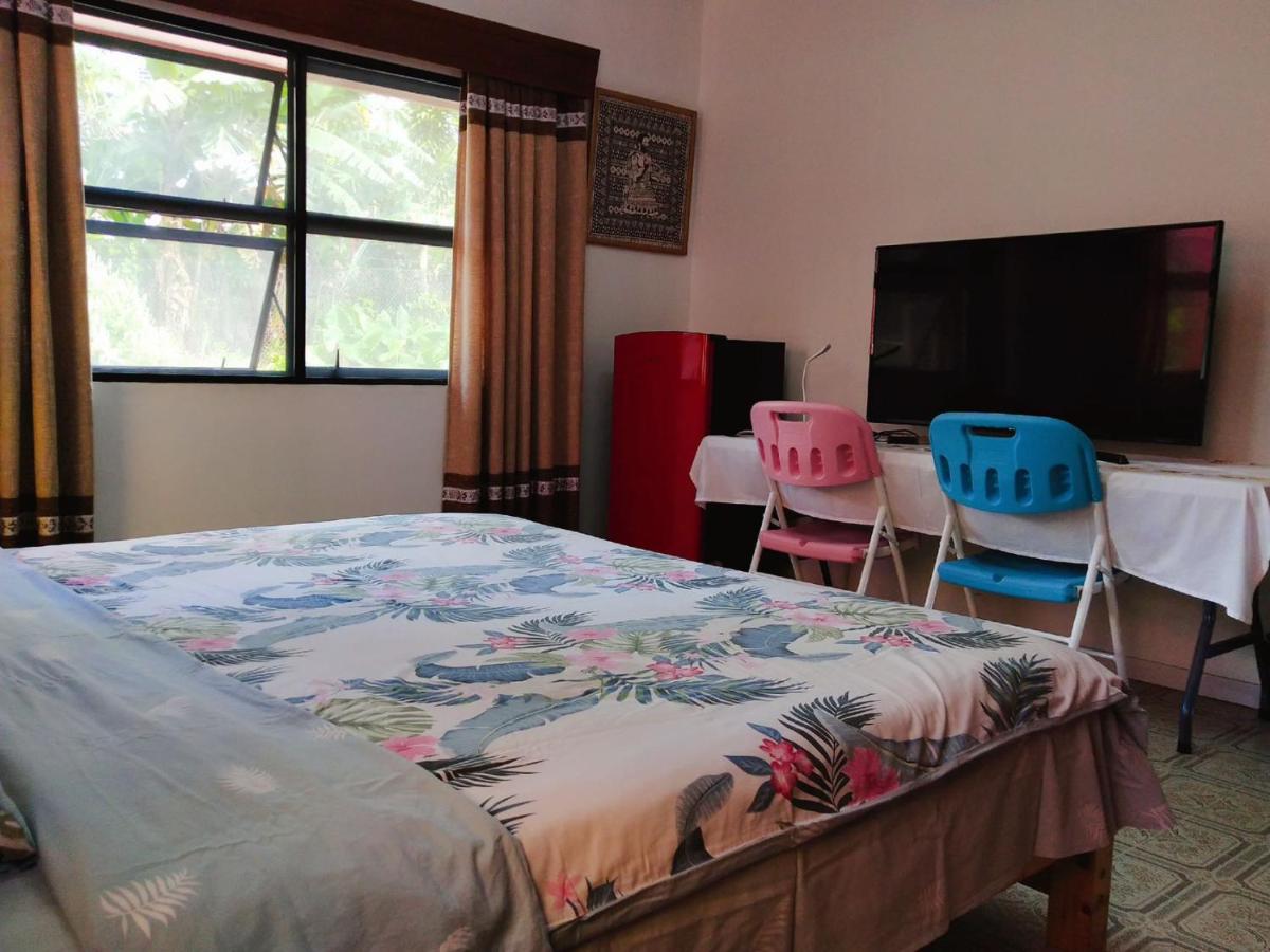 King sized bedroom-in SUVA Centre - 3