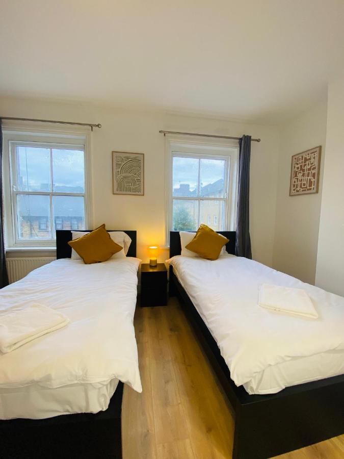 London Stays Whitechapel - 2