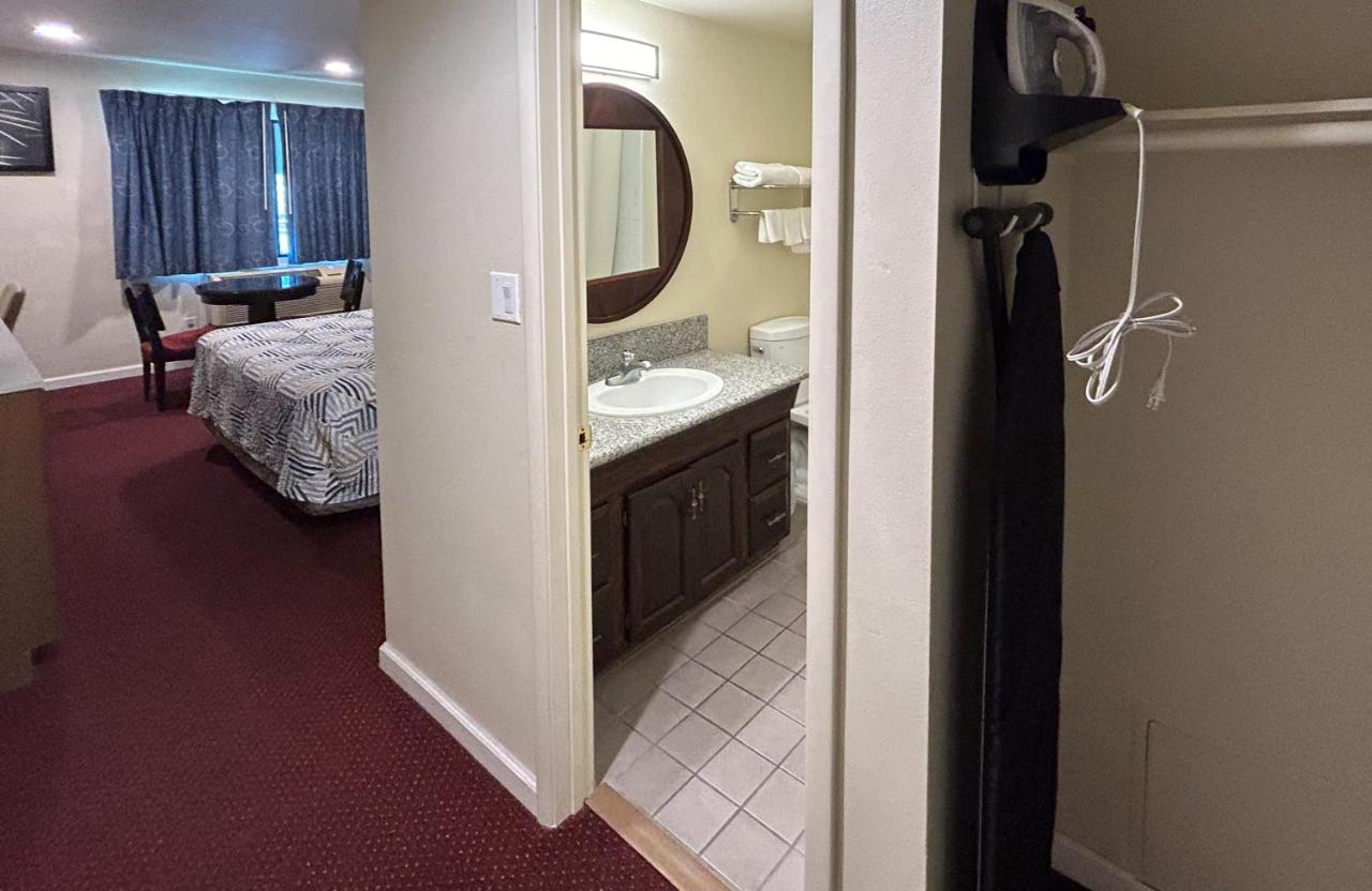 California Lodge Suites — photo 15