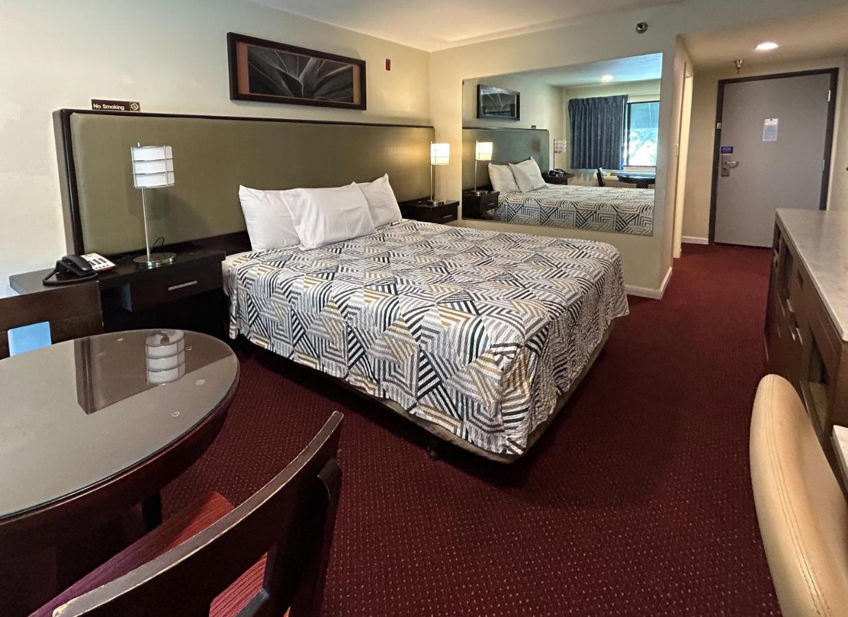 California Lodge Suites — photo 6