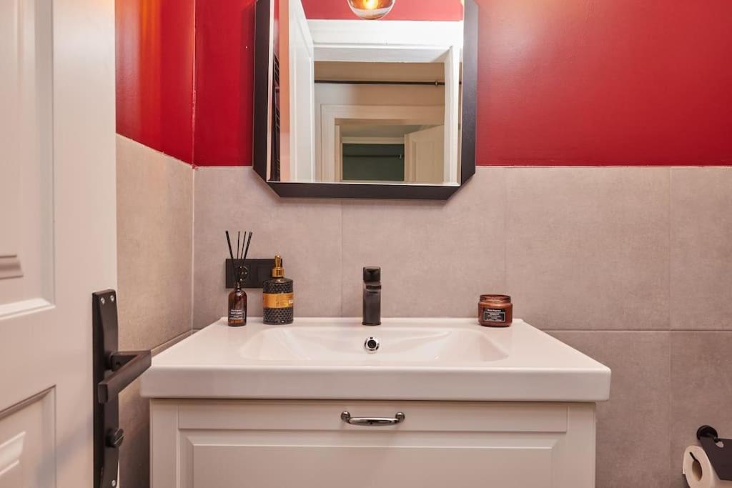 Charming 3BR 2Bath AC in Center - Santur D8 - 3