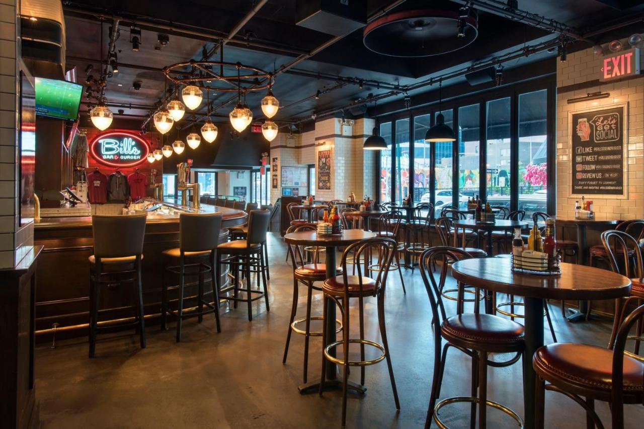 New York Marriott Downtown - 4