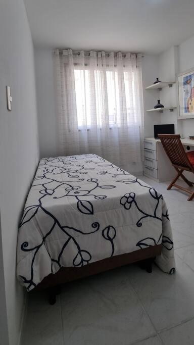 8 a 10 minutos a pe para praia Posto9 - 4