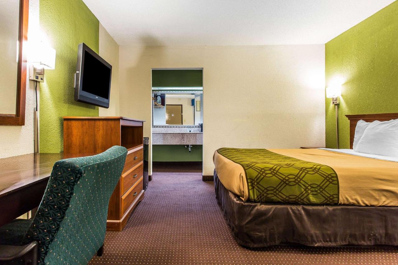 Economy Inn — photo 10