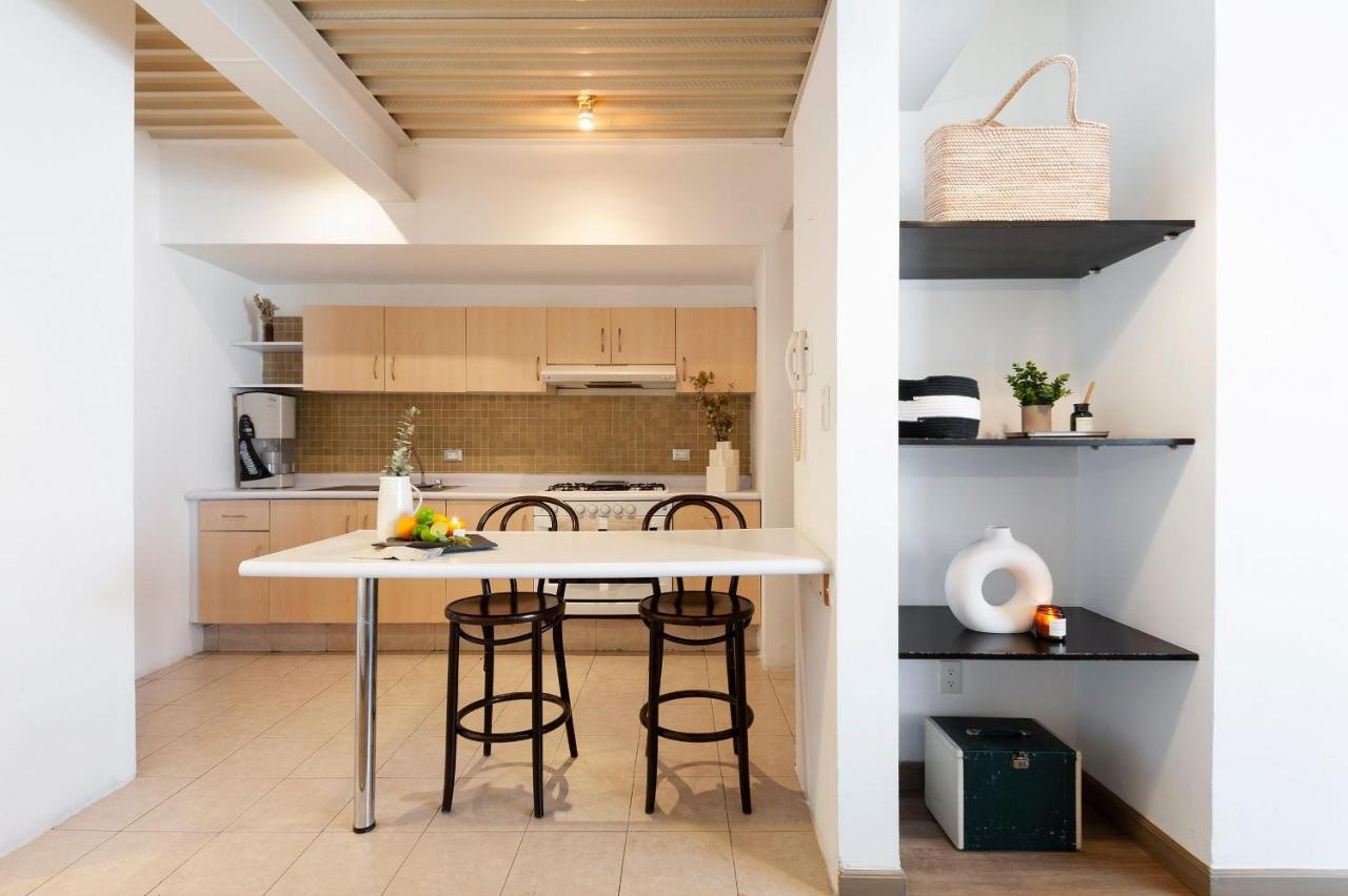 Chic&Classic in the heart of CONDESA// 4PAX 2BR - 4