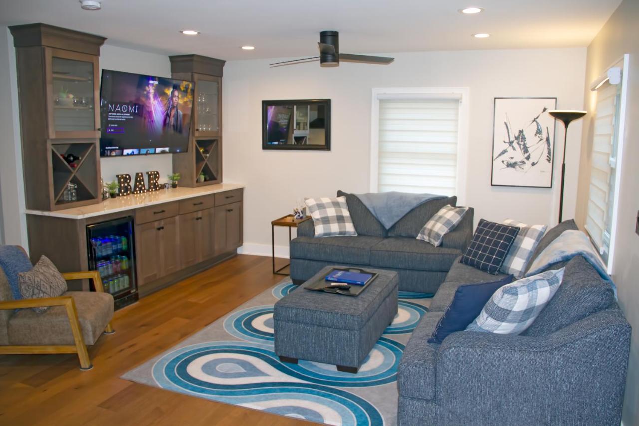 8 Minutes to Downtown! - 5