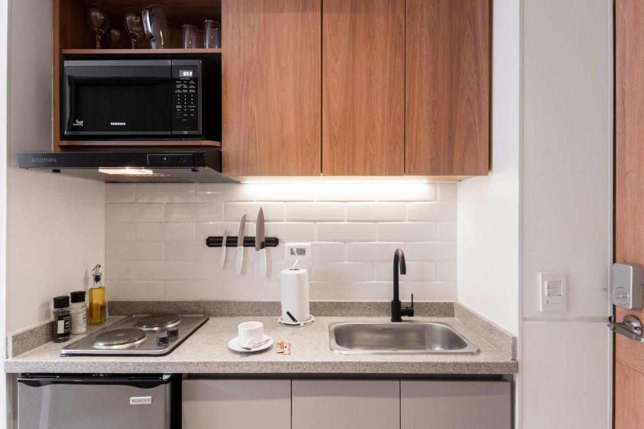 Nuevecuatro by Wynwood House - 3