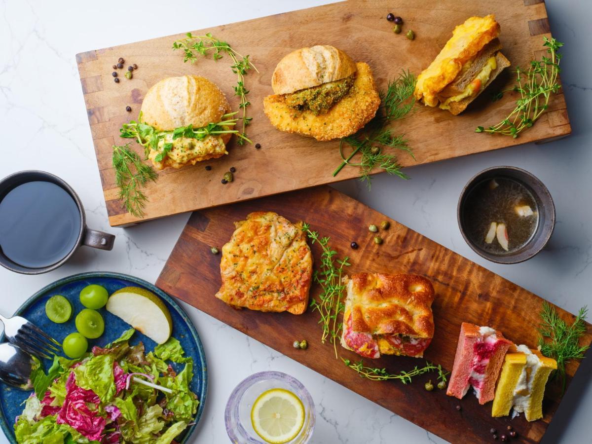 The Lively Osaka Honmachi - 2