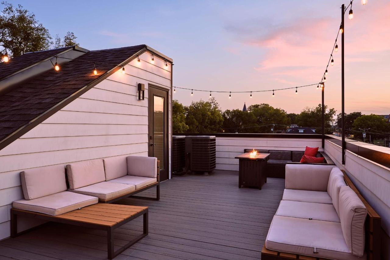 6 Bed with En Suite Baths, Host Up to 20, Rooftops, Parking, Gourmet Kitchens, Cozy Living Spaces, Skyline Views & Fire Table, Near Downtown, Distilleries & Marathon Village, High-Speed Wi-Fi, 24hr Hospitality - 5