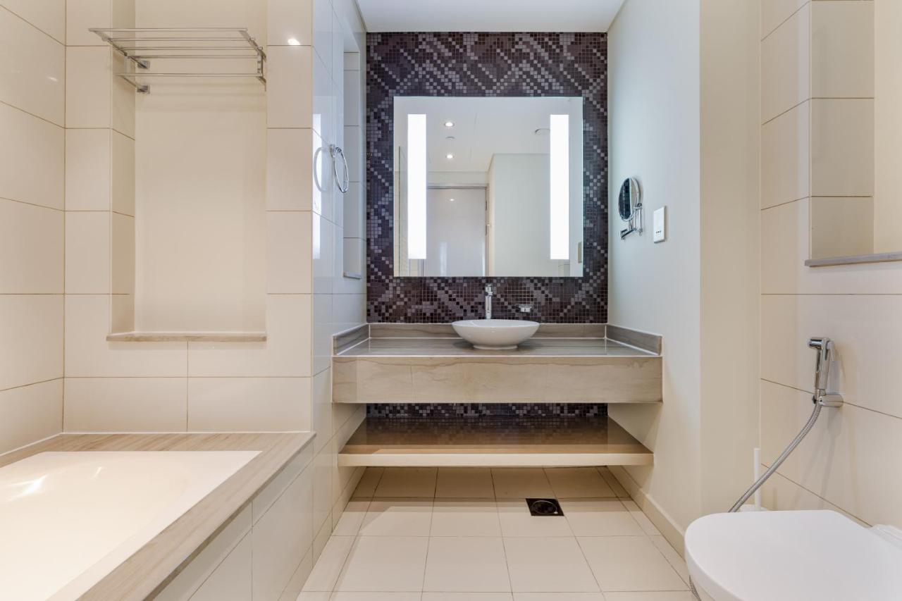 ALiving Modern & Chic 1BR I Paramount Tower D -2203 - 3