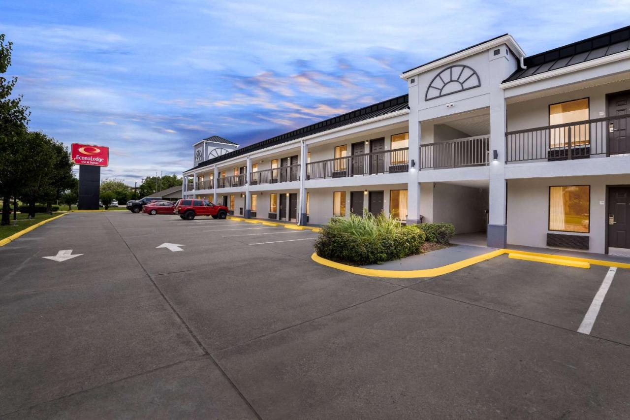 Economy Inn — photo 12