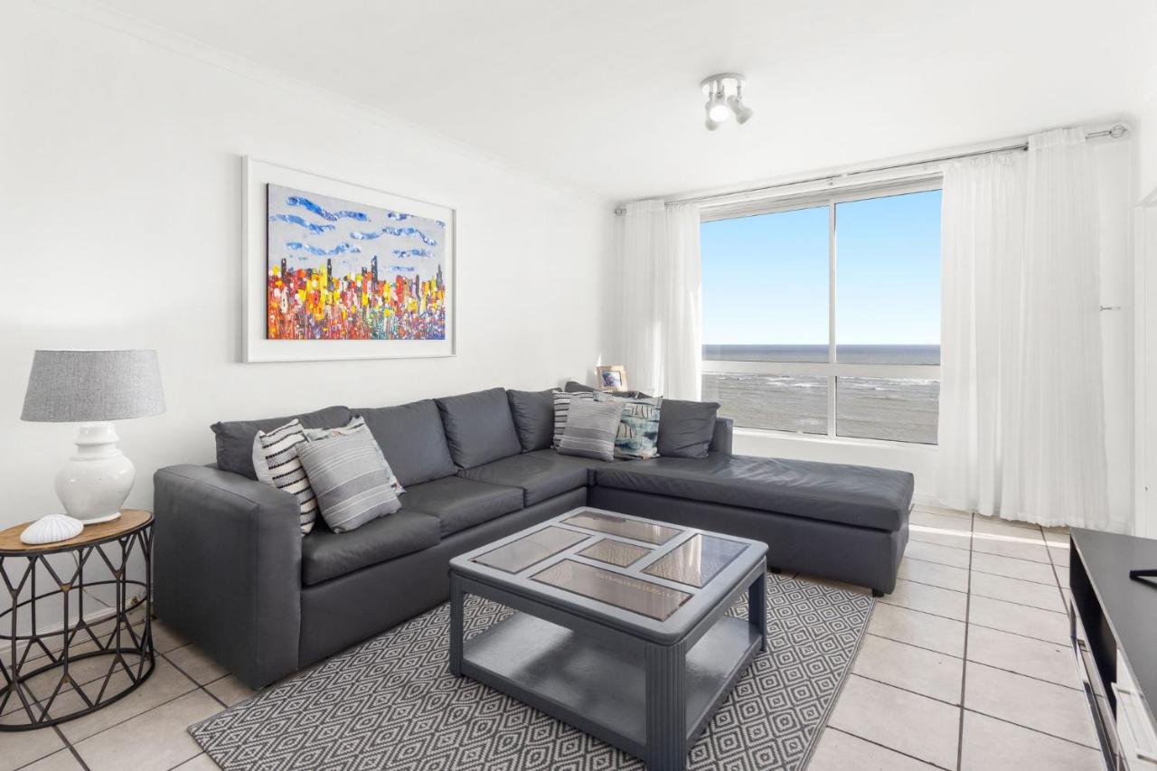 Odeon Towers 1102 - 3