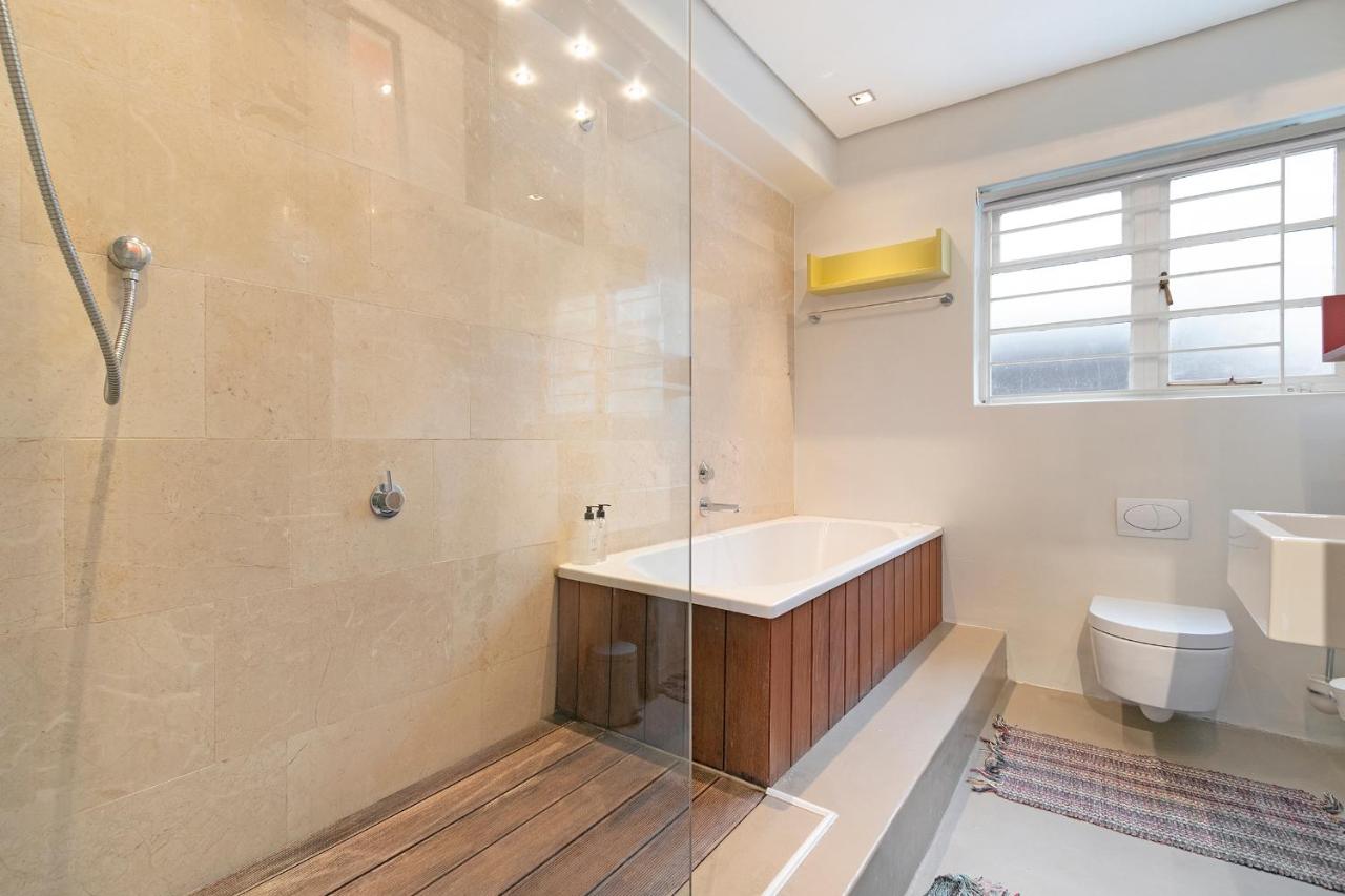 Chic 2BR Apartment in Sea Point - 2