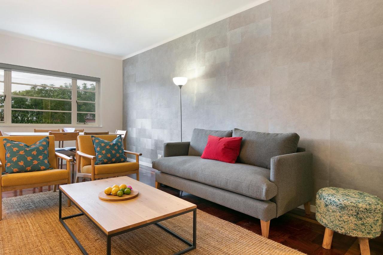 Chic 2BR Apartment in Sea Point - 3