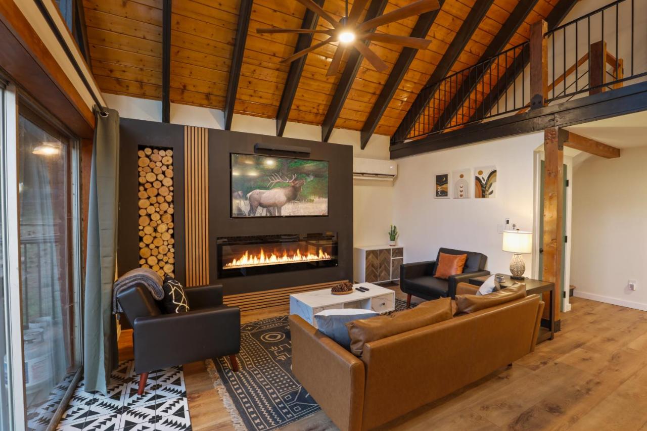 Strawberry Chalet N Stay — photo 11