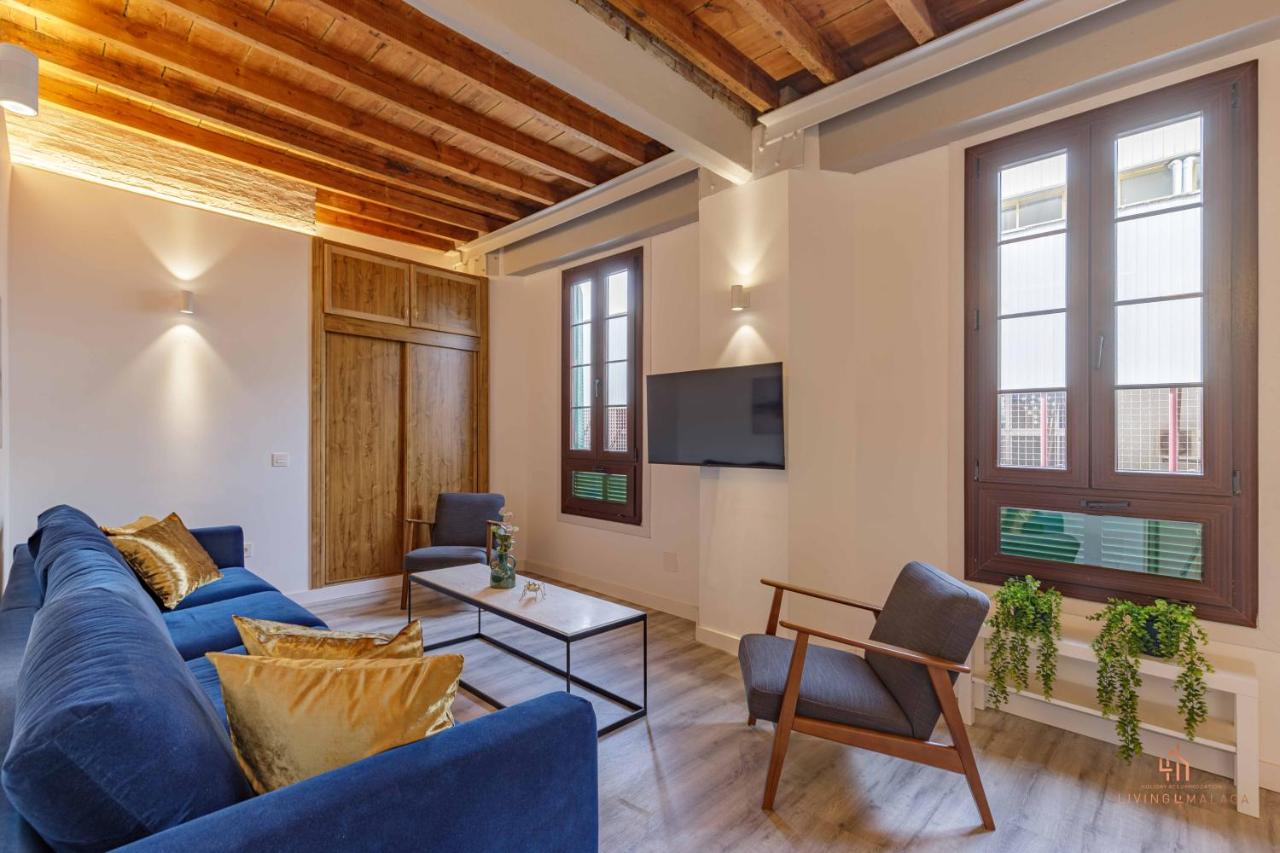 Living4Malaga Shining Beetle - 5