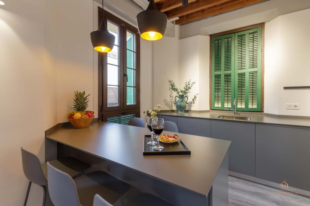 Living4Malaga Shining Beetle - 4